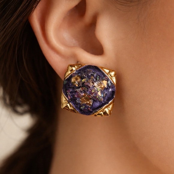 Jewelry - Vintage Textured Resin & Gold-Tone Square Stud Earrings | Abstract Statement